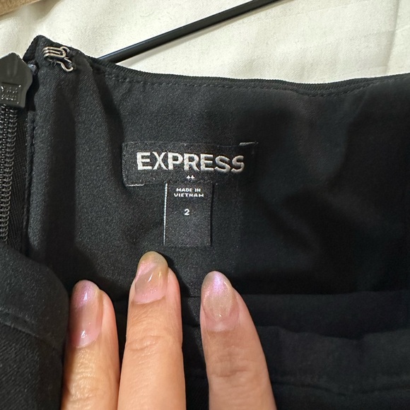 Express Classic Black Pencil Skirt - Picture 3 of 3